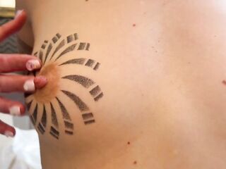 Joi, Przyłapalam Cię na podkradaniu majteczek, teraz masz się mnie słuchać!