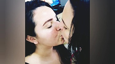 Assistindo um porno com minha namorada