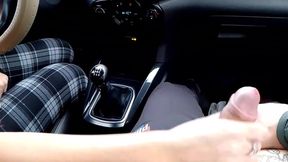 MY STEPMOM GIVES ME A HANDJOB IN THE CAR IN THE PARKING LOT UNTIL I COME COMPLETE VIDEO UVIU ????????????