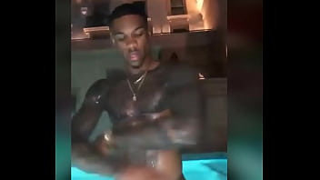 Ain'_t this Sagger BOOTY Beautiful