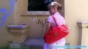 Albetzas Constricted Shaven Cunt Gets Screwed Doing The Splits