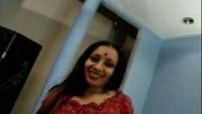 Fugly Indian mom gets her wet snatch eaten dry