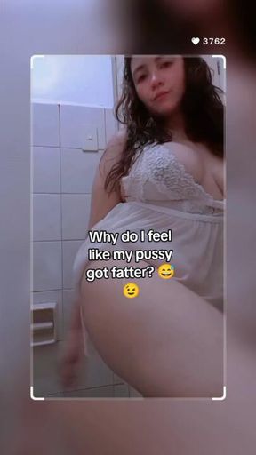 Don't move☝🏼 Just watch me play with my fat pussy 👅