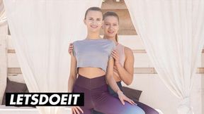 Step sisters Stella Flex and Mia Split in steamy lesbian sex after yoga sashay