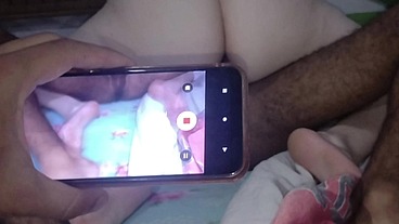 Amante da esposa fodendo e humilhando marido corno