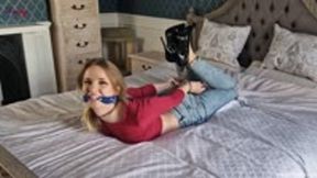 Lil Missy UK in Self hogcuffed in very high heels