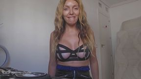 DOMINA GHALIA control your balls in joy story