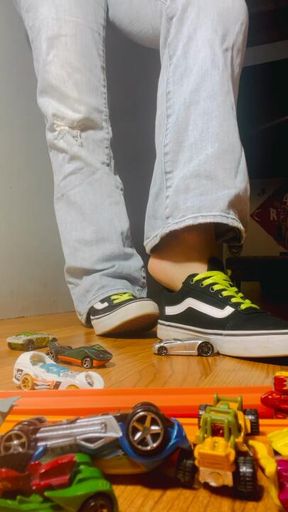 Car Hot Wheels Van Sneaker and Pantyhose Giant Feet Crush