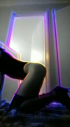 Me showing my body even witha broken leg