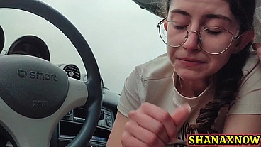 POV BLOWJOW CUM IN THROAT INSIDE CAR RAINY DAY