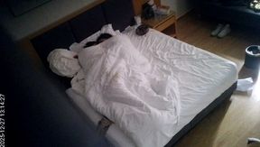 酒店偷拍⏩高冷反差婊跨年被男友操无毛穴三天三夜6