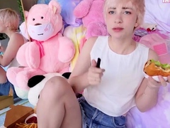 Blonde teen willa toying her holes