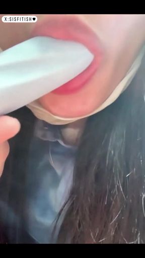 Cosplay Black Stockings and High Heels, a Sexy and Alluring Police Officer, Can You Still Get up and Go to Work Tomorrow?