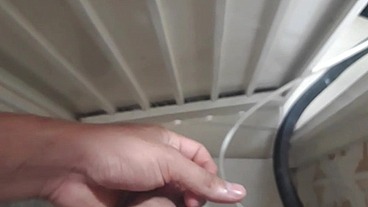 se la chupo en la peluqueria y se corre en mi boca que rica leche