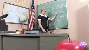 Tory Lane deepthroats and forgets her BF at the gloryhole