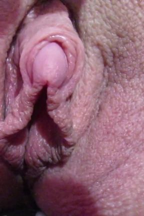 Huge clit jerking in close up