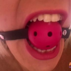 Tranny gagged and caged in the vice mini