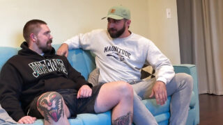 Sexo oral, sexo oral, sem camisinha, papai – vídeo caseiro de ursos amadores tatuados americanos gays sendo fodidos analmente, pau grande