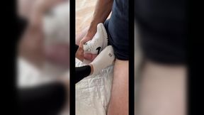 A fan of my feet and socks wants to fuck me in my cute socks