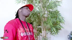 Big Ass Ebony Nyomi gets creampied in her pussy