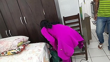 Patroa gostosa me deu emprego e o cuzinho no primeiro dia de trabalho bibi Mendes e cristal ortega