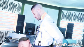 ”Gustavo Cruz buries his prick deep into Manuel Skyes muscular booty”