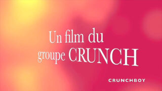 Il francese dilettante Doryann Marguet con il suo grosso cazzo viene martellato analmente in un'umiliante orgia di gruppo con preservativo