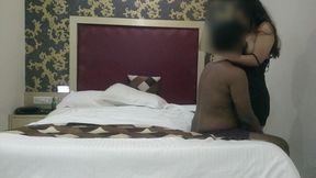 Fantasy Riya Gives Blowjob to South Indian Boyfriend