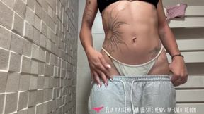 Vends-ta-culotte - Gorgeous French student exposes herself entirely and ends up completely naked in the shower