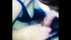 mi tia me da una buena chupada bien Rico cuando no esta mi tio