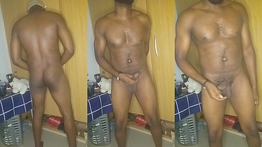 Flaunting my handsome face and body while enlarging and stretching my front tail and third leg