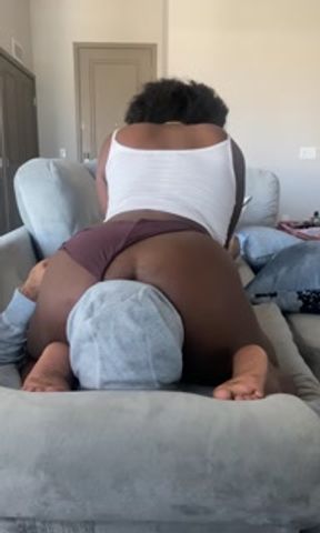 Ebony facesitting on a lazy Sunday