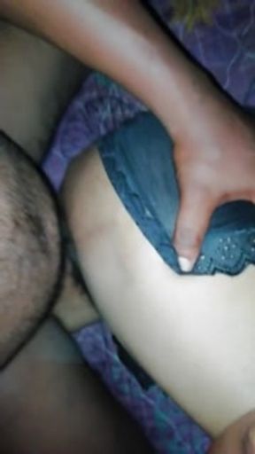 මිස් එපා කියද්දී හිකුවා..