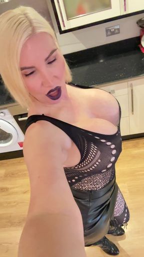 Femdom Gothic Vibes Queen JOI Countdown