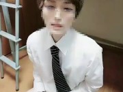 メガネ男子のおしっこ！勉強中に我慢できずに大量放尿！014