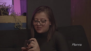 ERA PRA SER S&Oacute_ UMA ENTREVISTA, MAS A ENTREVISTADA GABRIELLA MANH&Atilde_ES N&Atilde_O RESISTIU E CAIU DE BOCA NA APRESENTADORA AGATHA LUDOVINO