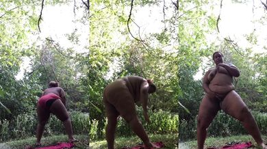 Damn these mosquitoes bites on my ASS! PUBLIC NAKED LITERALLY |§| FluffyB