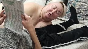 mother-in-law gives blowjob for a portion of sperm