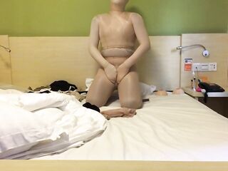 Multilayers pantyhose encasement selfplay