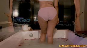 BIG TITS SLUT ENJOYED GET FUCK ON BATHTUB