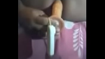 vibrador no cuzinho 2