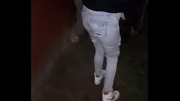 Deton&oacute_ el culo de desconocida de la calle despu&eacute_s de la fiesta.