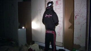 Màn vui chơi ngoài trời giữa các chủng tộc: Những chàng trai trẻ người Pháp mút dương vật to của người da đen rồi bị hiếp dâm thô bạo và bị lấp đầy tinh dịch.