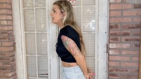 Burst Bladder waiting on the door - SUMMER RAEZ HIDEF