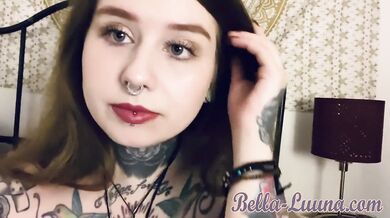 Geile TEEN Tattoo Schlampe will deine heiße FICKSAHNE!!