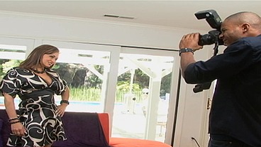 Under the guise of a photo shoot, this black guy fucks a beautiful white MILF