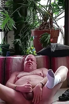 Bear Jerks off in White Sox with an Assist