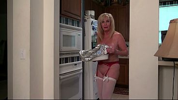 My birthday surprise.. Im back in the kitchen and things are shaping up to be hot!