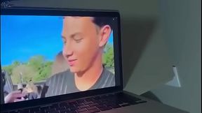 Pretinha ninfeta tomando oq merece