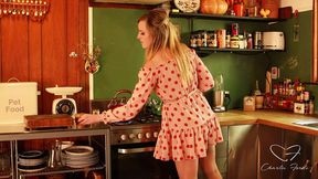 Horny Blonde Milf Charlie Forde meets Kim Cums for a lesbian fuck